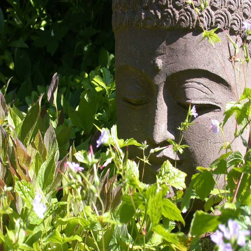 Gartendeko Buddha Ruhe im Garten